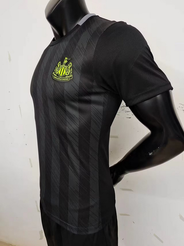 2324 Newcastle Training Wear Black